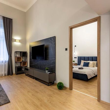 Exclusive New York Residence In The Heart Of Boedapest Buitenkant foto