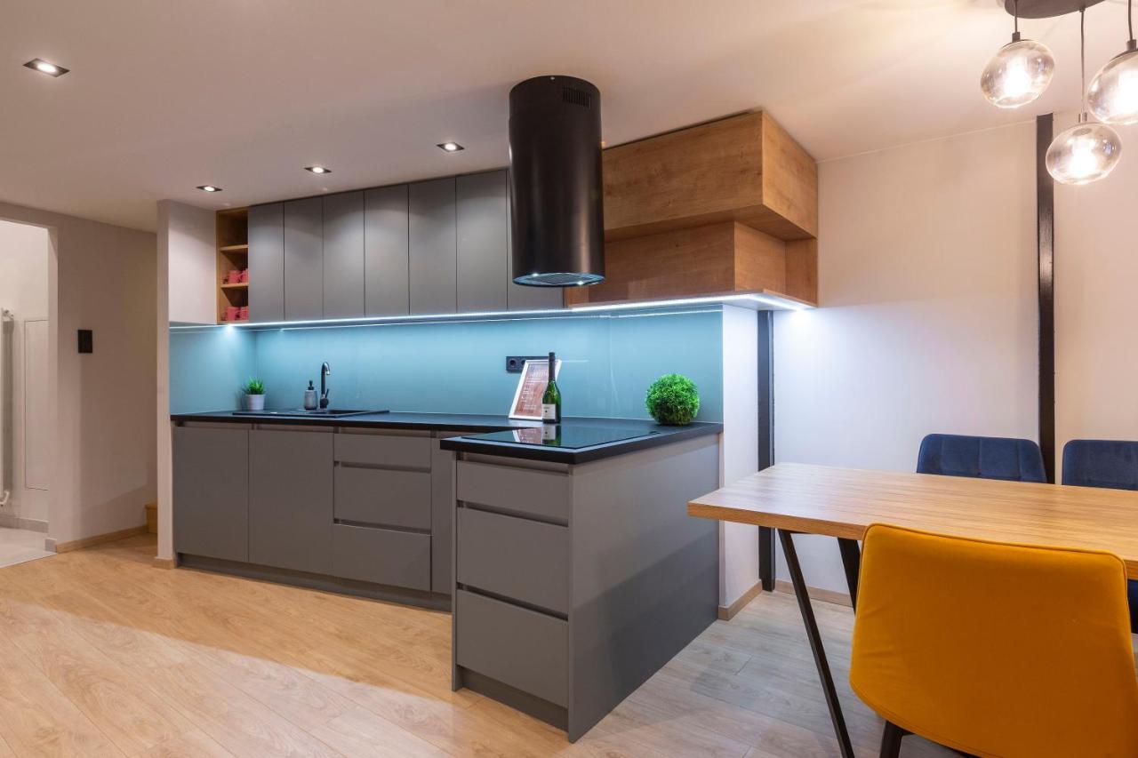 Exclusive New York Residence In The Heart Of Boedapest Buitenkant foto