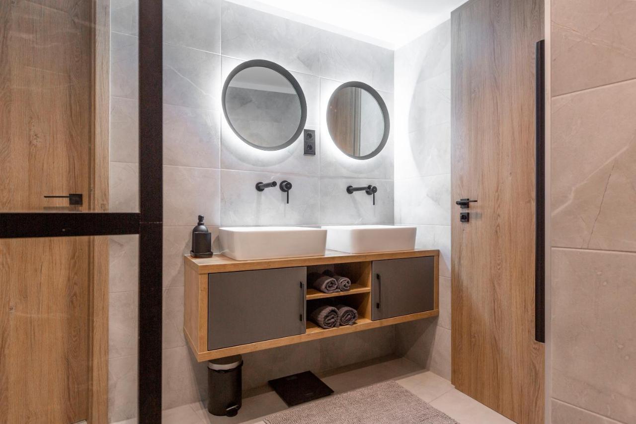 Exclusive New York Residence In The Heart Of Boedapest Buitenkant foto