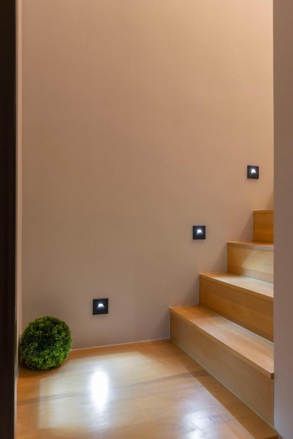 Exclusive New York Residence In The Heart Of Boedapest Buitenkant foto